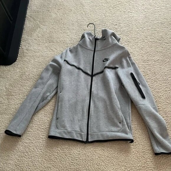 Gray Nike Tech Fleece - Picture 2 of 3